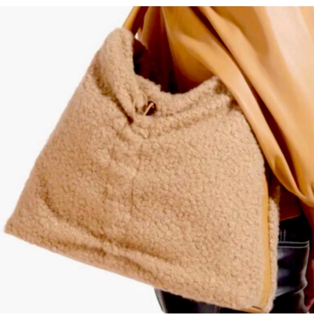 STAUD FELIX SHERPA TOTE TAN TEXTURED HANDBAG, COZY STYLE, GREAT FALL STYLING